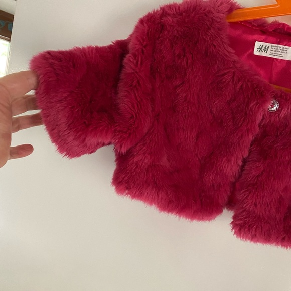H&M Faux Fur Shrug/Bolero Size 6- 8Y. - Picture 6 of 8